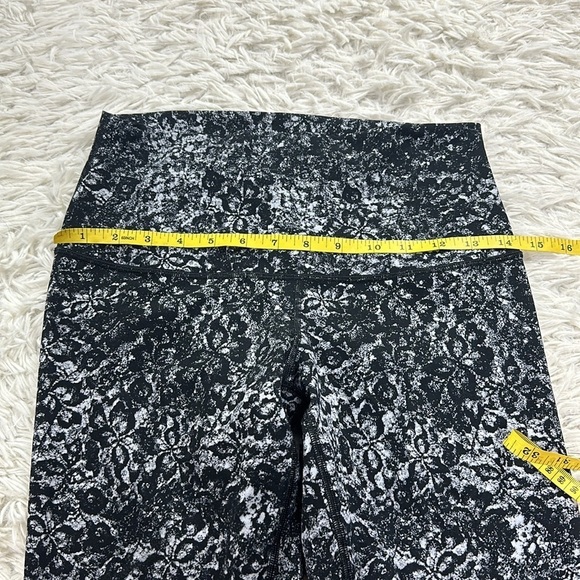 Lululemon Wunder Under Crop *Scallop 24" Achromatize Ice - Picture 3 of 5